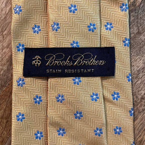 BROOKS BROTHERS Men silk Tie Graphic Rounds Floral Print Blue Multicolor $88 NEW - Picture 6 of 12
